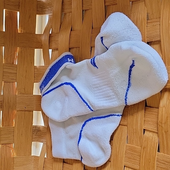 SOF SOLE & NIKE   WOMENS SOCKS , 6 PAIRS TOTAL! - Picture 4 of 4